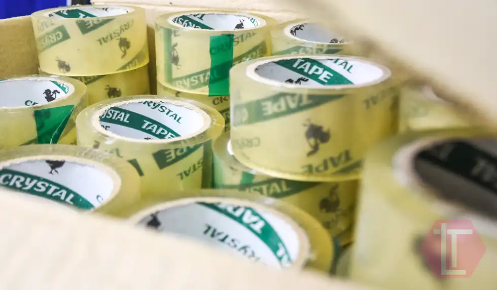 شرایط و مزیت‌های خرید از کارخانه چسب لیندا